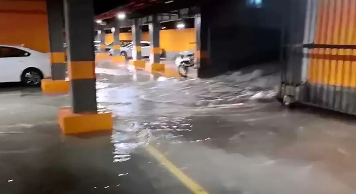 تصاویر منتشر شده از پارکینگ های کیش در پی بارش شدید