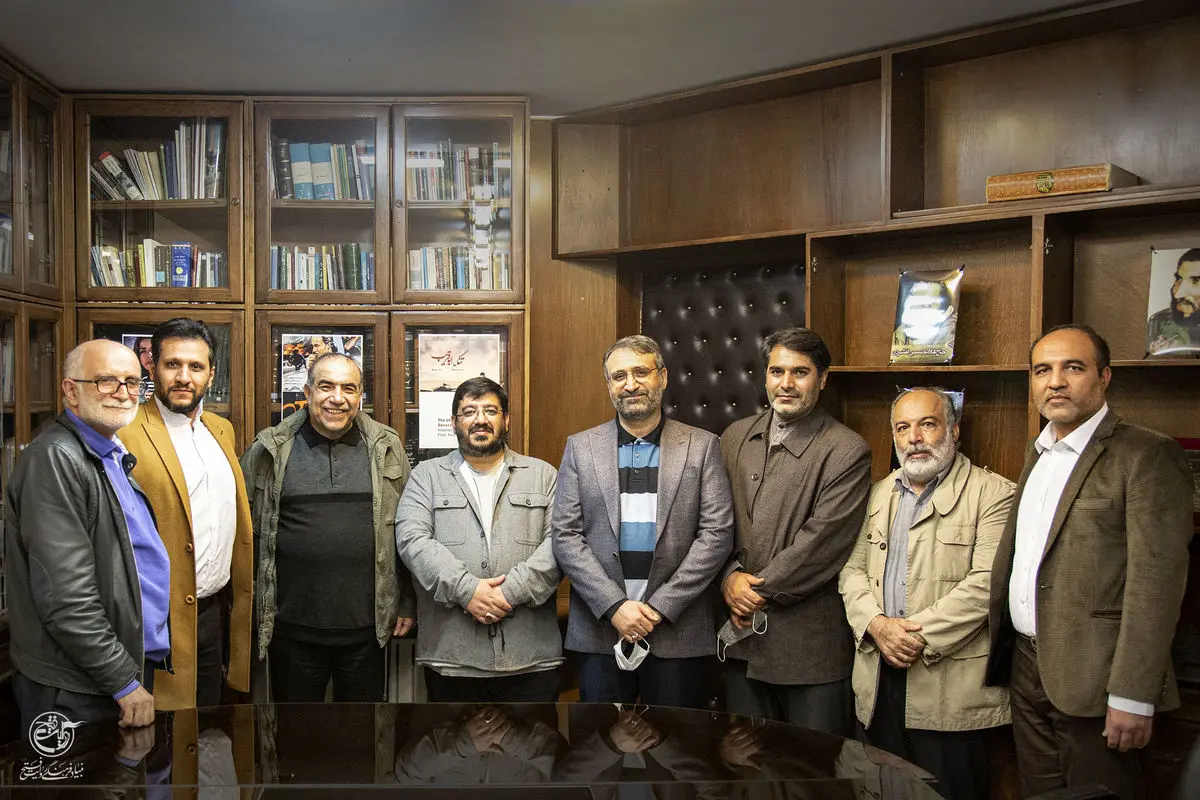 نشست صمیمی مدیران ادوار گذشته انجمن سینمای انقلاب و دفاع مقدس برگزار شد
