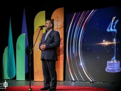 سالن‌ها برای تئاتر معلولان مناسب‌سازی می‌شوند