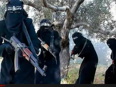 فیلم / شیوه جدید سوءاستفاده داعش از زنان / عملیات روانی برای اجبار مردان به شرکت در اقدام جهادی