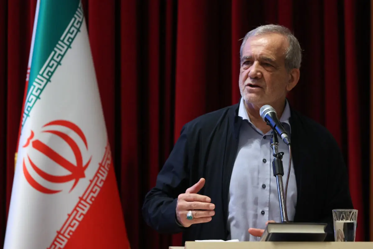 تجلیل از ۱۲ نام‌آور پزشکی ایران در آستانه روز پزشک
