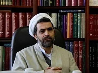 واکنش جعفریان به آتش‌زدن کتاب طب هاریسون