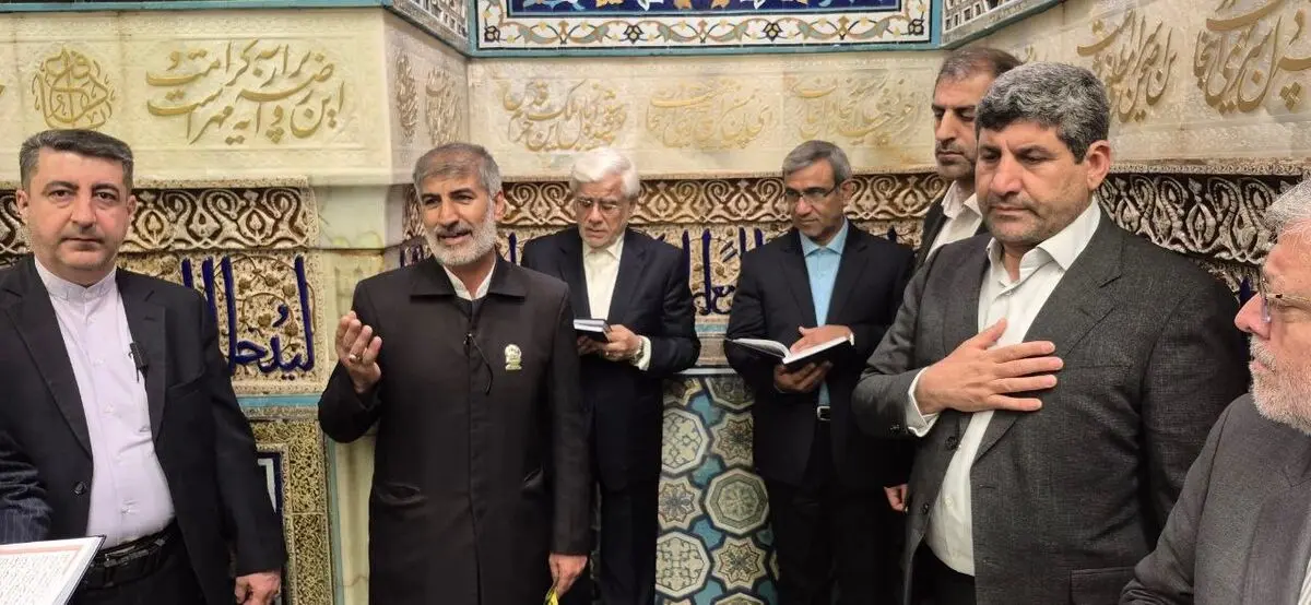 معاون اول رئیس‌جمهور به زیارت بارگاه نورانی امام رضا (ع) مشرف شد
