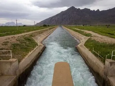 آغاز رها‌سازی حق‌آبه بختگان از سد درودزن