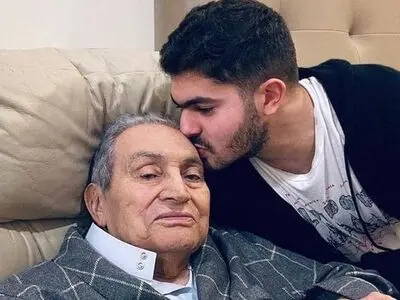 انتشار نخستین تصویر حسنی مبارک پس از مرخص شدن از بیمارستان
