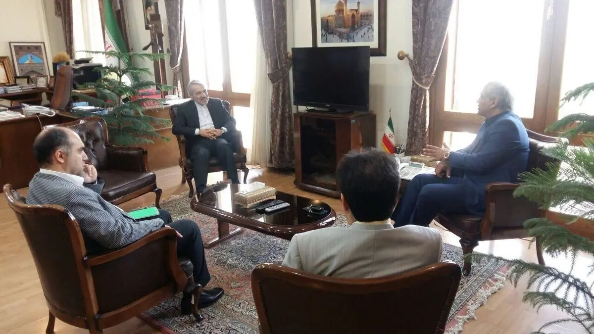عکس‌های مهران مدیری در دفتر معاون رئیس‌جمهور