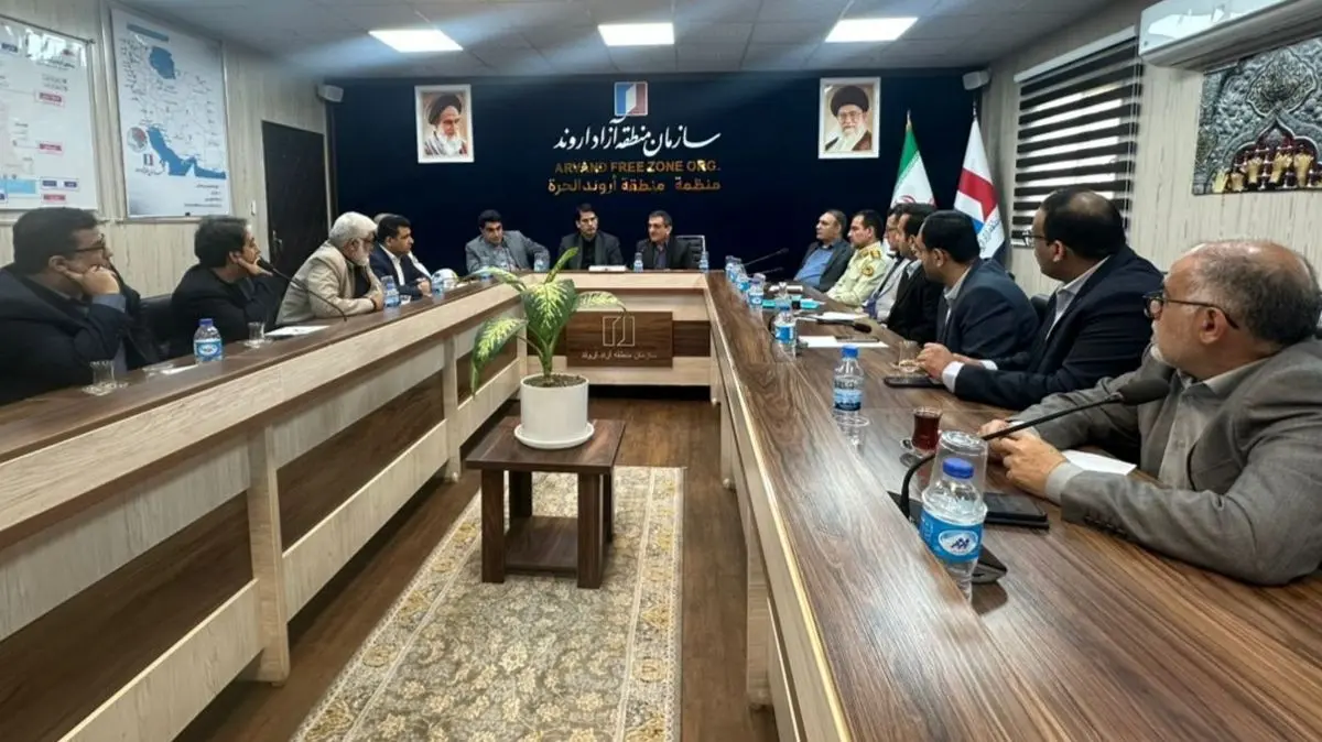 تسهیل تردد و شماره‌گذاری خودروهای منطقه آزاد اروند در مرز شلمچه بررسی شد