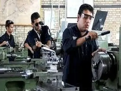 نیاز بازار کار برای مهارت‌های فنی بیشتر از تحصیلات عالی است