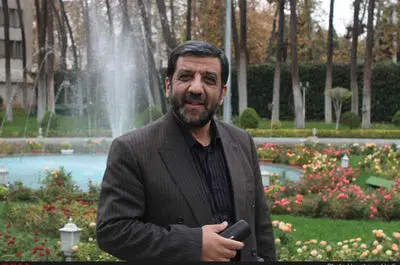 برای حفظ وحدت جامعه، گاهی باید از حرف حق خود عدول کنیم