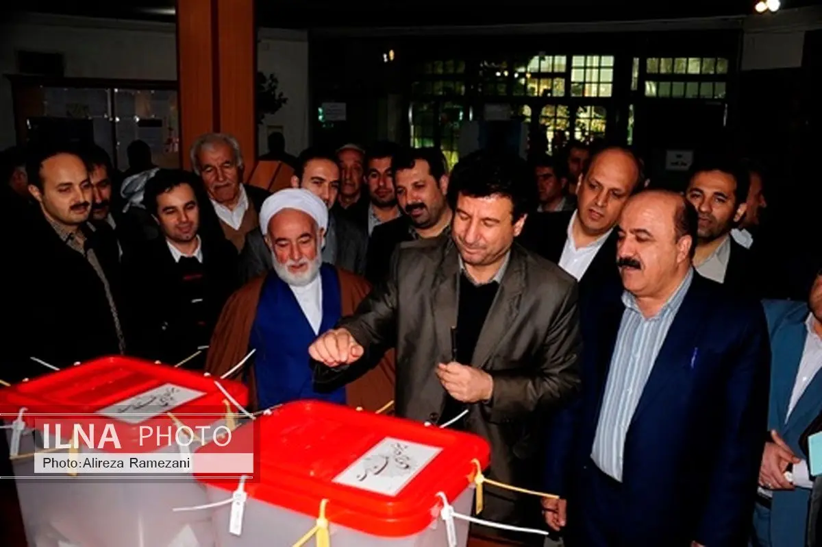 حضور حداکثری در انتخابات ضامن بقای انقلاب است