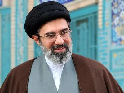 الرئيس بزشكيان يلتقي قائد الثورة الإسلامية