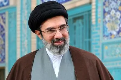دیدار و گفت‌وگوی رئیس‌جمهور با رهبر انقلاب درباره مسائل اقتصادی و نظامی کشور