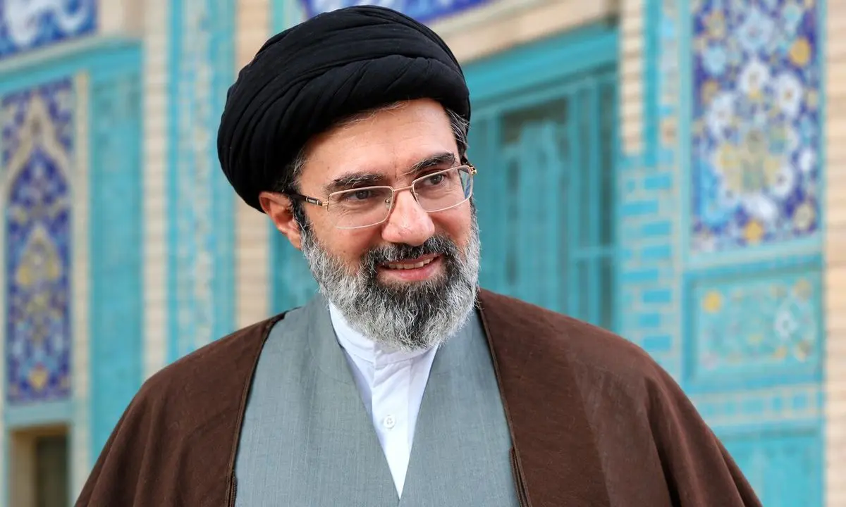 دیدار و گفت‌وگوی رئیس‌جمهور با رهبر انقلاب درباره مسائل اقتصادی و نظامی کشور