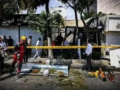 محبوس شدن 2 نفر در حادثه انفجار یک طلافروشی در شهر مشهد