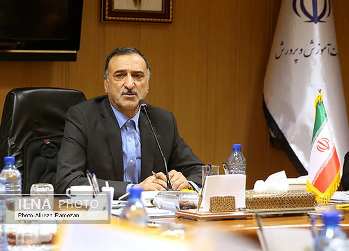 تحت فشار هیچ فرد یا گروهی، مدیری را عزل یا نصب نخواهم کرد