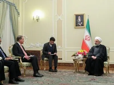 روحانی: ایران مستعدة بالکامل للدفاع عن نفسها