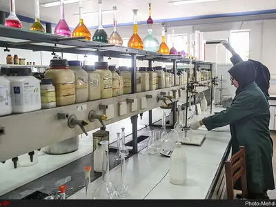 اصلاحات پارامتریک در ادامه تهاجمِ "کارآفرین‌ها" به حقوق کار است/ بارِ ورشکستگی‌ها بر دوش کارگران و بازنشستگان
