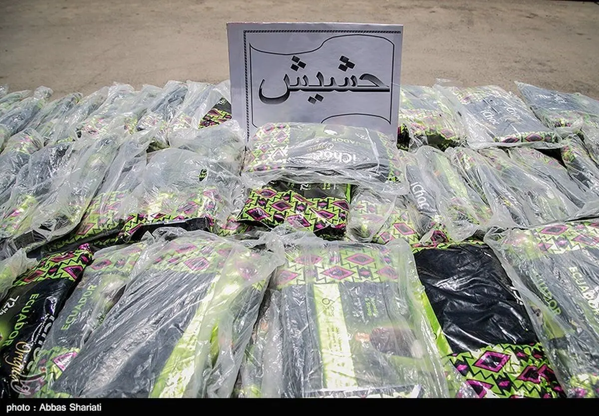 ناکامی قاچاقچی مواد مخدر در کاشان/ کشف بیش از ۹۹ کیلوگرم حشیش از داخل خودرو