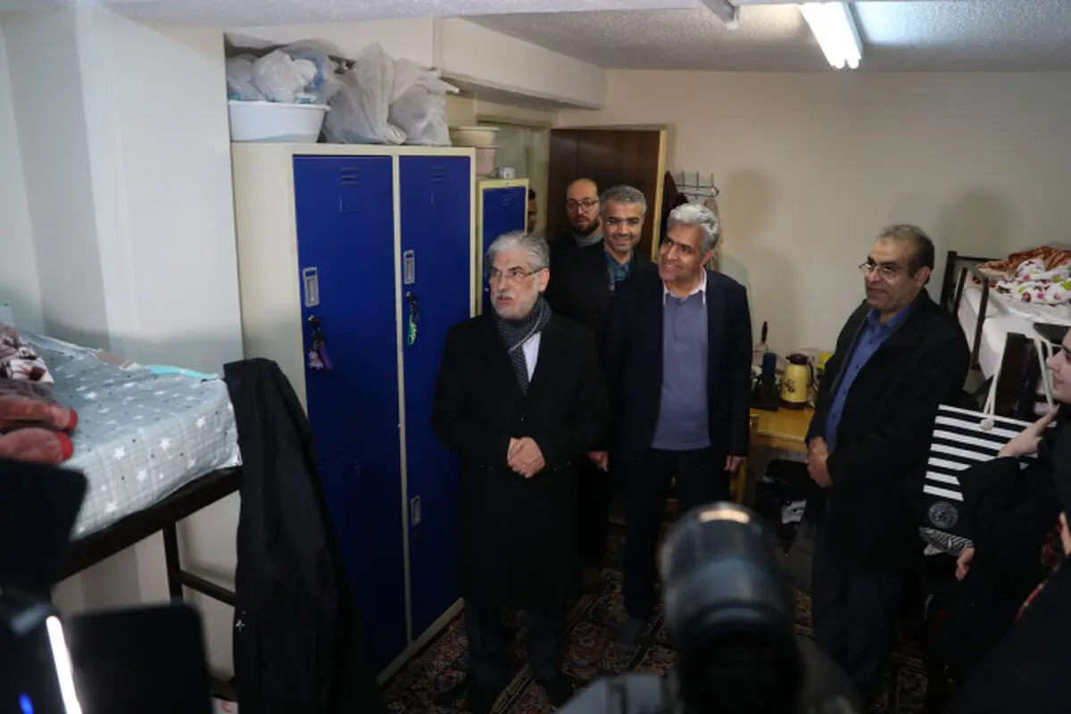 بازدید سر زده وزیر علوم از خوابگاه دخترانه شهید سلامت دانشگاه علامه طباطبائی
