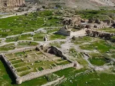 ۱۰ هزار اثر تاریخی فارس در معرض تهدید سودجویان/ بیشاپور و نبرد با حفاری‌های غیرقانونی
