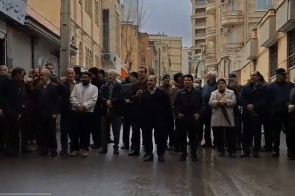 تجمع بازنشستگان کشوری در یزد و کرمانشاه