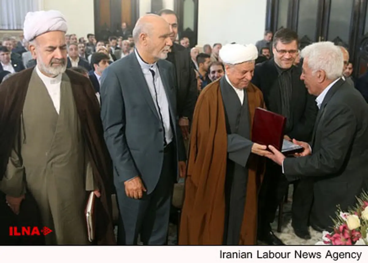دیدار جمعی از مسئولان بنیاد بیماری‌های خاص با آیت‌الله هاشمی