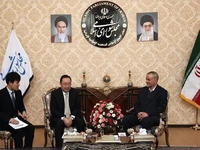 هیأت دیپلماتیک چینی با امیدوار رضایی دیدار کرد