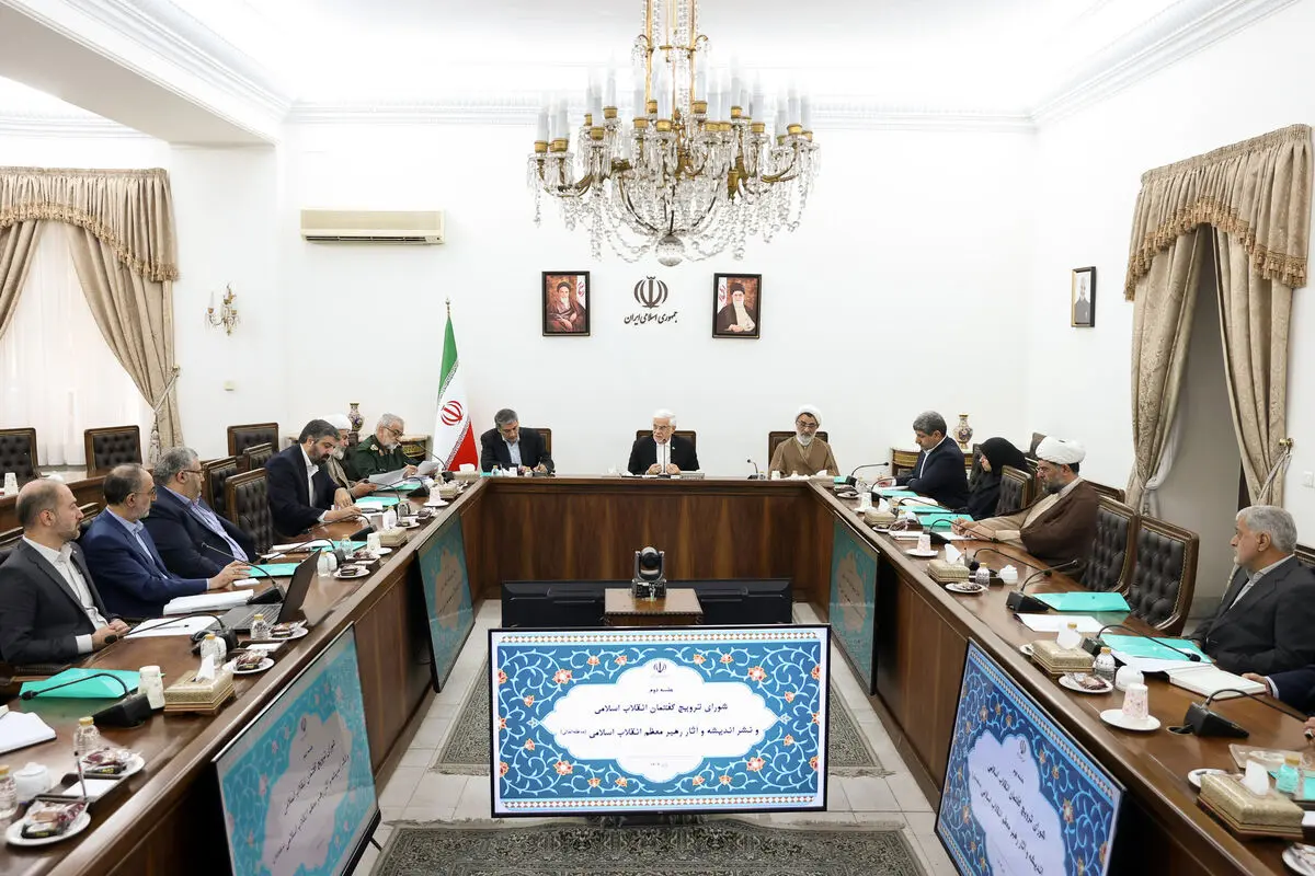 نباید کاری کنید مردم از انقلاب فاصله بگیرند/ نباید در کشور از ناامیدی سخن بگویی