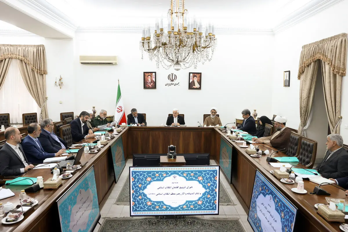 نباید کاری کنید مردم از انقلاب فاصله بگیرند/ نباید در کشور از ناامیدی سخن بگویی