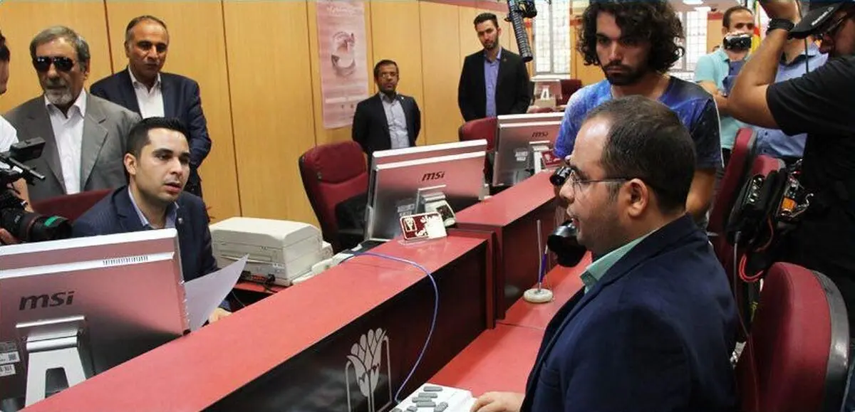 راه اندازی سامانه خدمات بانکی به نابینایان در3 شعبه بانک پارسیان