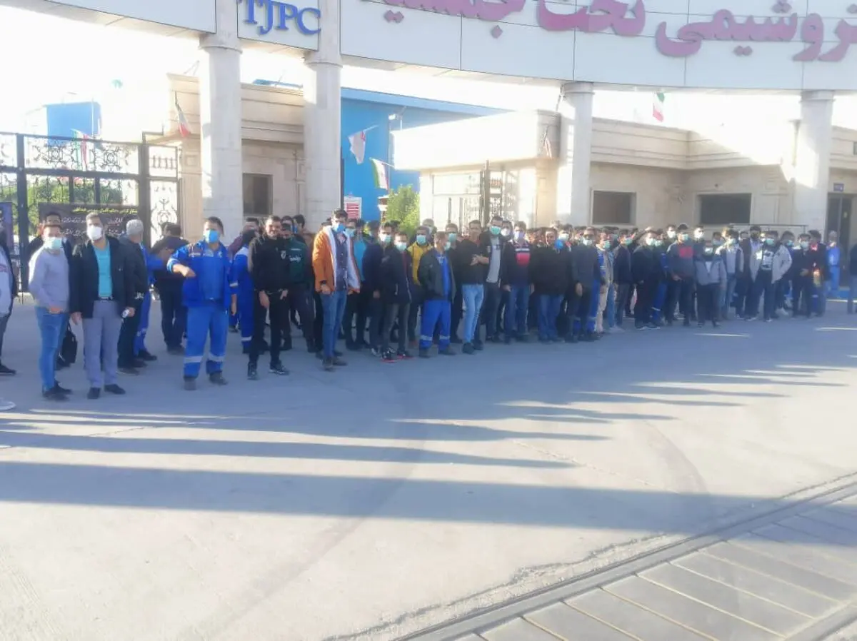 چهارمین روز تجمع کارکنان پتروشیمی تخت جمشید 