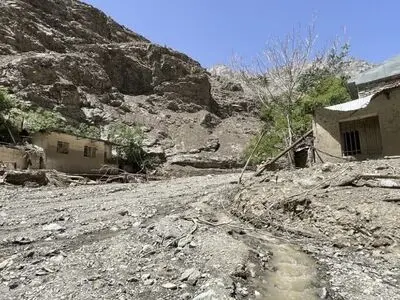 تخریب یک واحد مسکن روستایی در سیل جاده کرج_چالوس 
