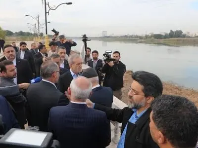بازدید رئیس‌جمهور از طرح جامع فاضلاب اهواز و ساحل کارون