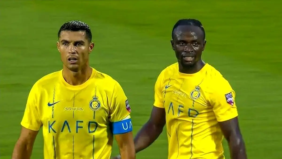ویدیو: اخراج سادیو مانه مقابل الاتحاد/ النصر 10 نفره شد