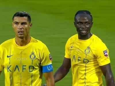 ویدیو: اخراج سادیو مانه مقابل الاتحاد/ النصر 10 نفره شد