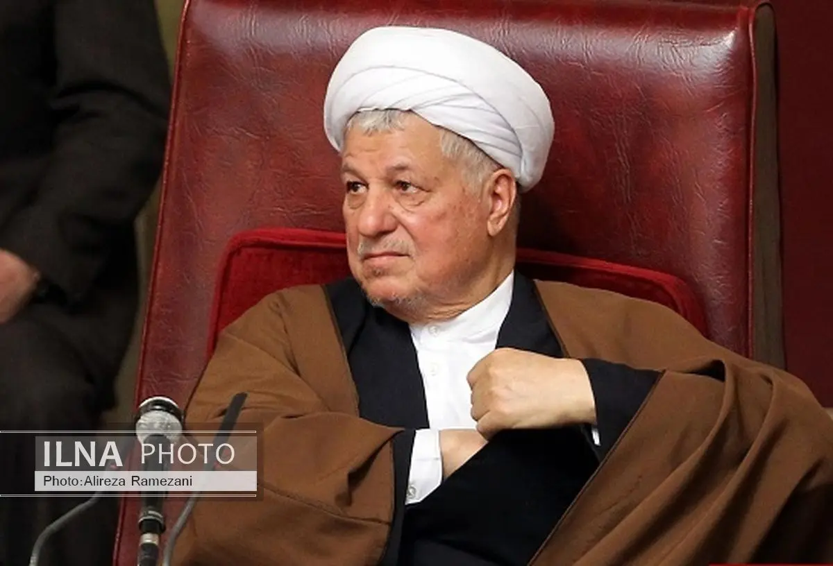 دوره جوانی آیت‌الله هاشمی بدون لباس روحانیت + عکس 