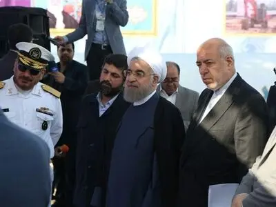 روحانی فی أهواز لمتابعة جوانب أزمة الأتربة والغبار