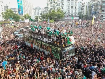 گزارش تصویری / جشن طرفداران الجزایر در الجزیره