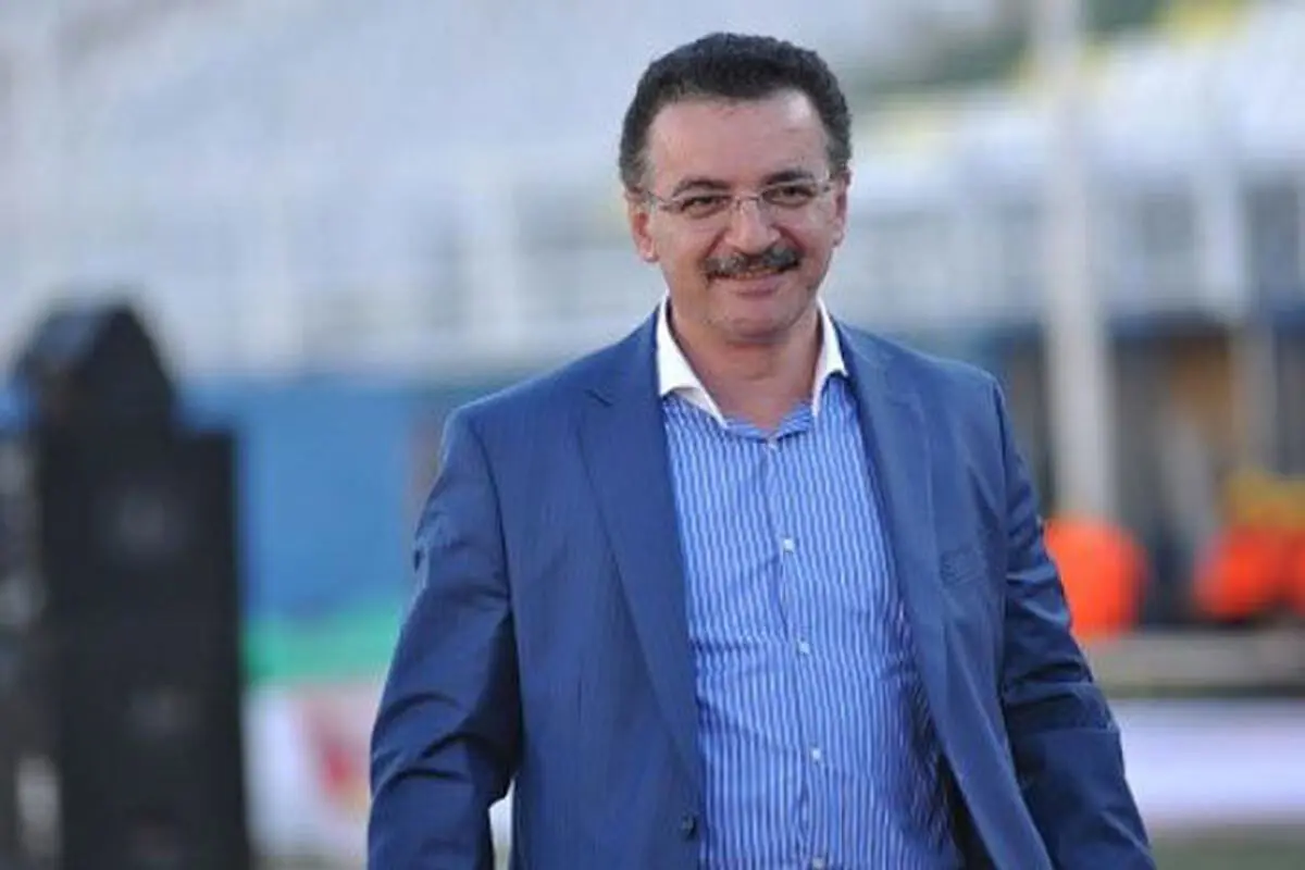 زنوزی: با وجود گرانی دلار، قیمت بازیکنان خارجی همچنان کمتر از داخلی‌‌ها است