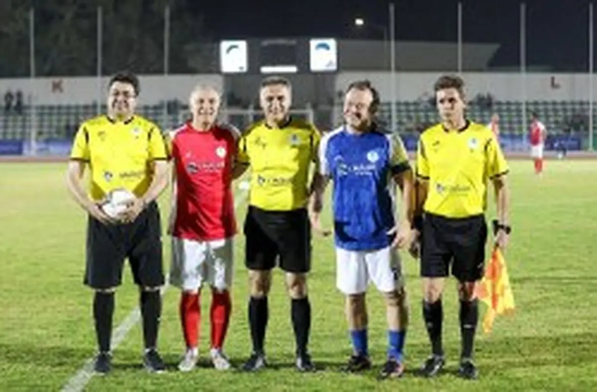 نمایش شور فوتبال در قلب خلیج فارس؛ پیش‌ شهرآورد جذاب پیشکسوتان پرسپولیس و استقلال در زمین المپیک کیش