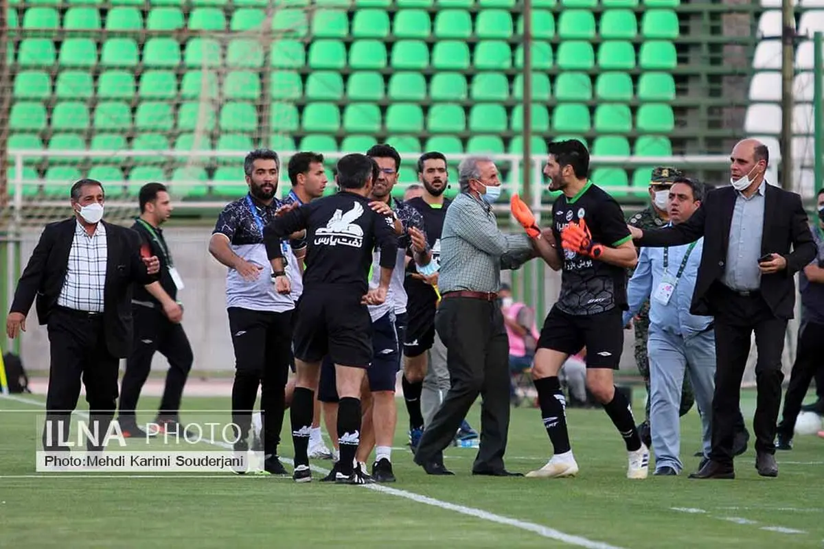 ناظری که خود نیاز به ناظر داشت  