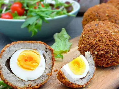 طرز تهیه تخم‌مرغ اسکاتلندی