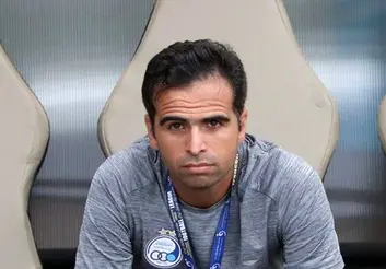 از ماجرای درگیری در رختکن تا تعویض‌های اپل واچ با نظر استراماچونی در گفتگو با مربی استقلال