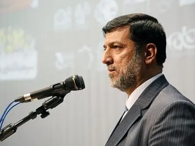 تأکید استاندار قم بر فراهم‌سازی زیرساخت‌ها برای توسعه صنعت گردشگری