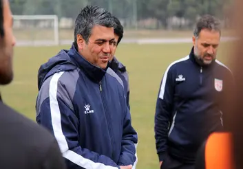 ستار همدانی: از تمام پیشکسوتان استقلال رخصت می گیرم/ امیدوارم امانت‌دار خوبی باشم