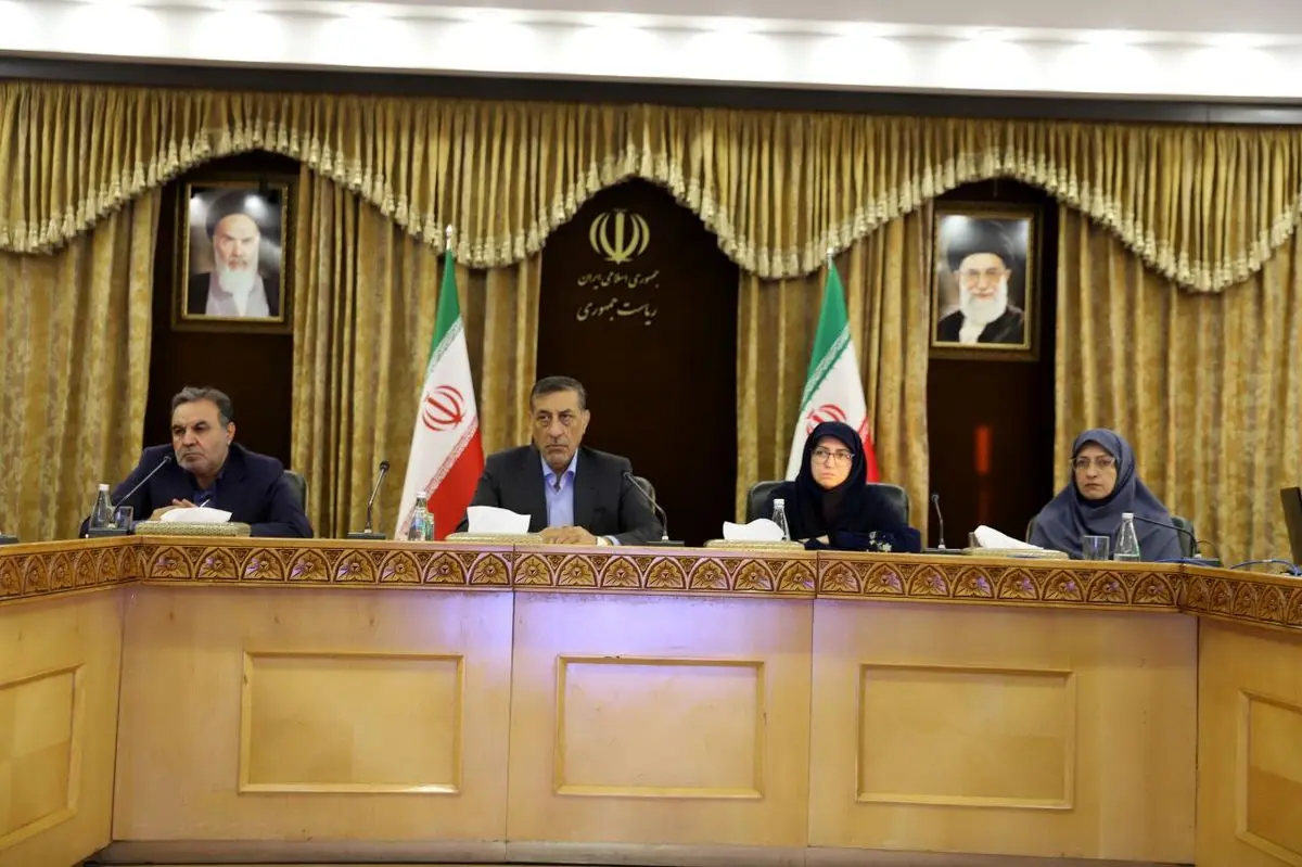 تاکید قائم‌پناه بر لزوم پایبندی به استانداردها و رفع بوی نامطبوع اتوبان قم ـ تهران