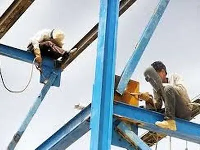 کارگران ساختمانی باید مشمول قانون مشاغل سخت و زیان‌آور شوند