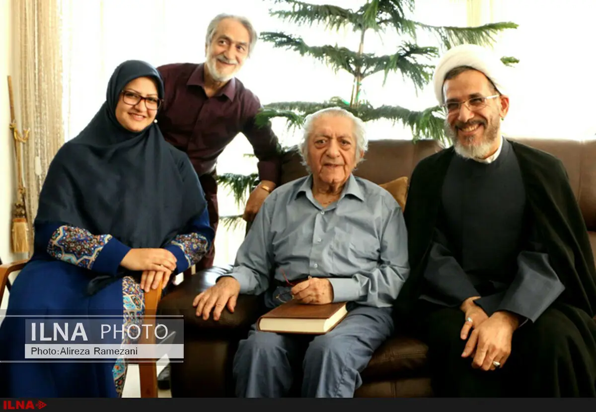دیدار احمد مازنی و مینو خالقی با عزت الله انتظامی 
