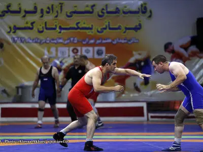 پذیرش و وزن کشی در مجتمع ورزشی حمید سوریان انجام می شود
