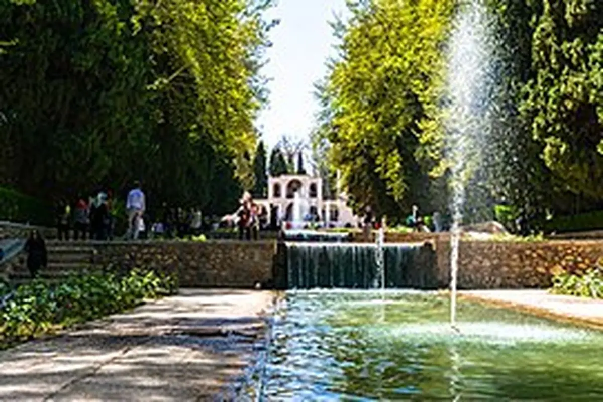 درختان تاریخی باغ شاهزاده ماهان شناسنامه‌دار می‌شوند